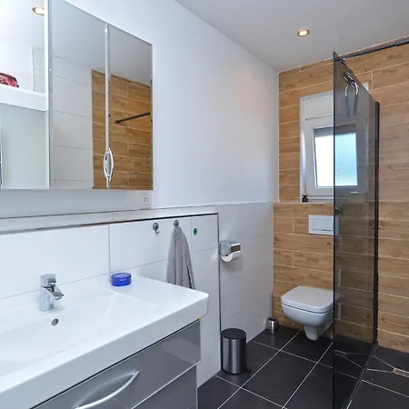 Ivana 2168